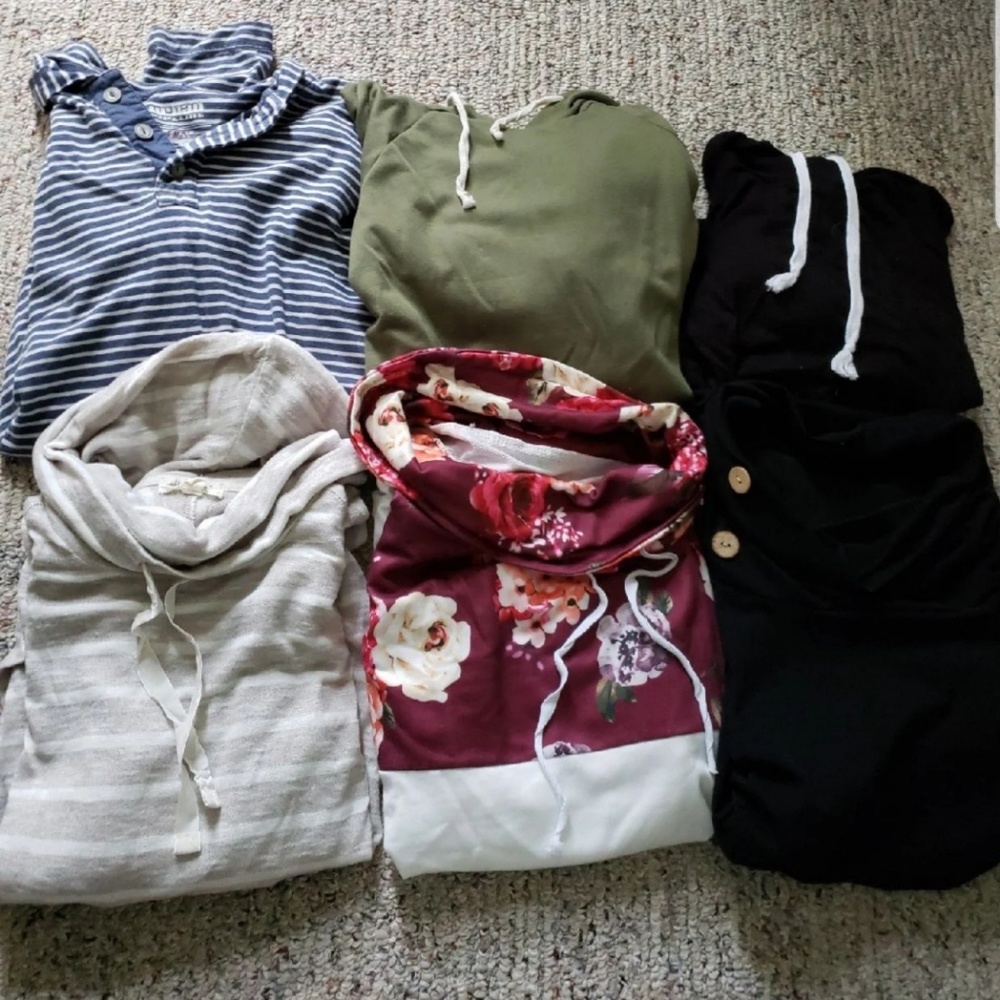 Lot of juniors tops